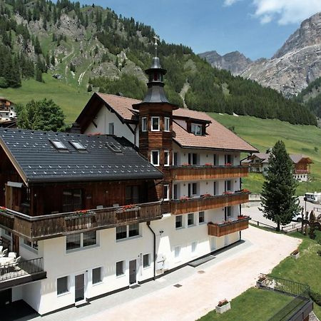 Piz Alpin B&B โคลฟอสโก ภายนอก รูปภาพ