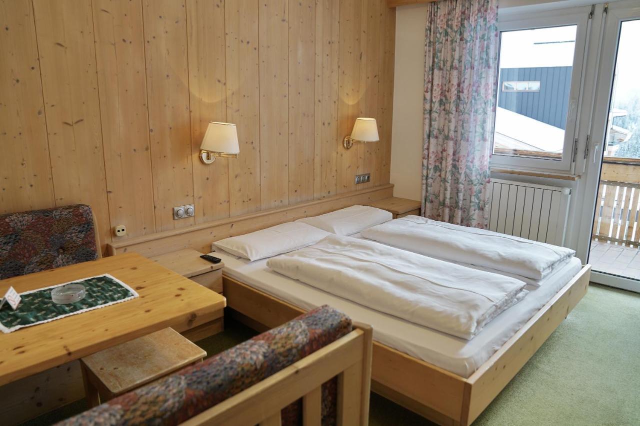 Piz Alpin B&B โคลฟอสโก ภายนอก รูปภาพ