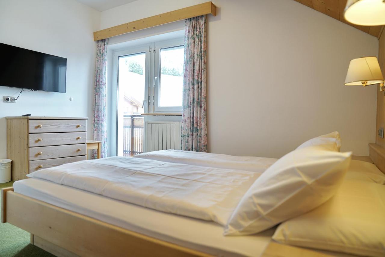 Piz Alpin B&B โคลฟอสโก ภายนอก รูปภาพ