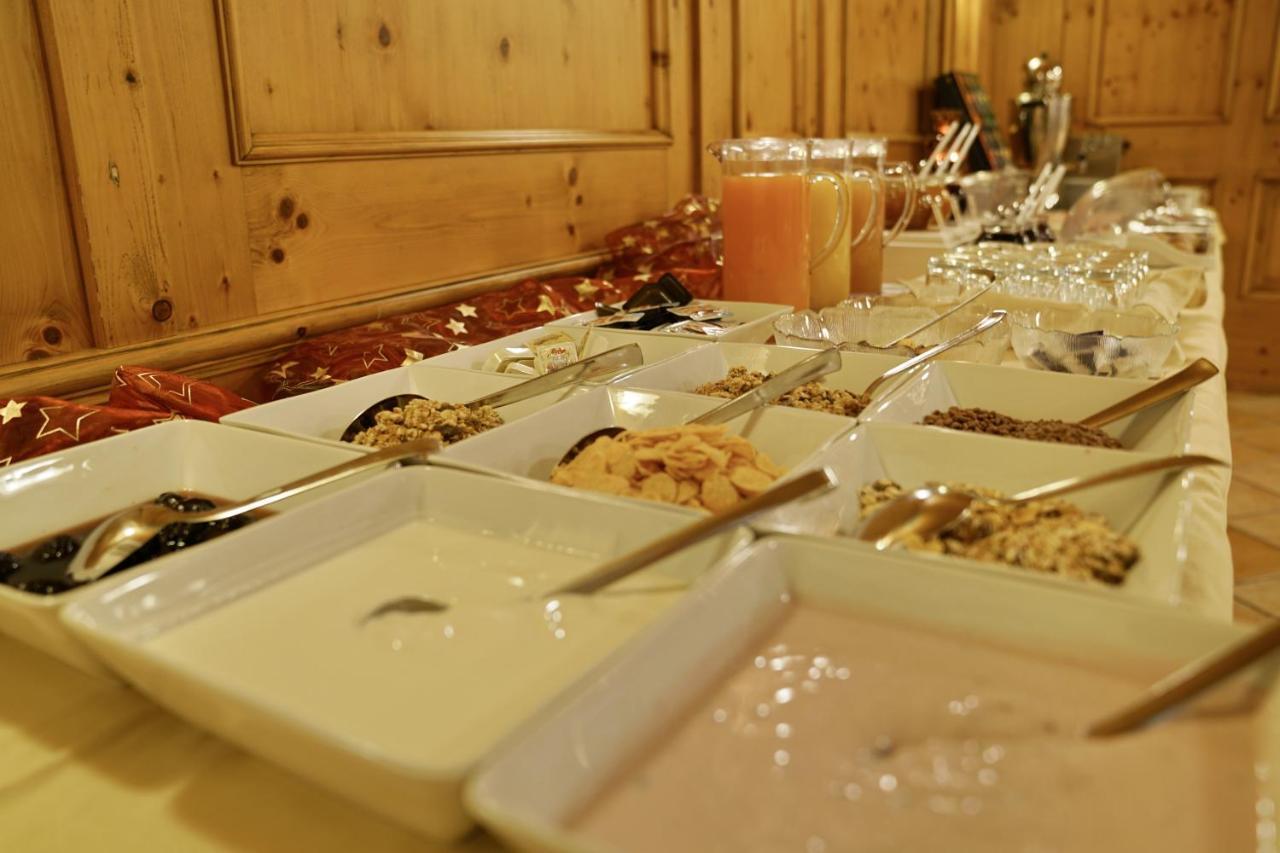 Piz Alpin B&B โคลฟอสโก ภายนอก รูปภาพ