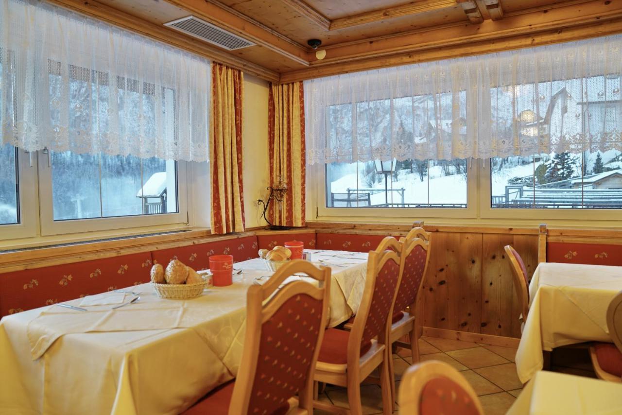 Piz Alpin B&B โคลฟอสโก ภายนอก รูปภาพ